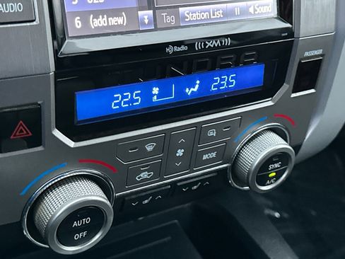 Used 2017 Toyota Tundra Limited image 27