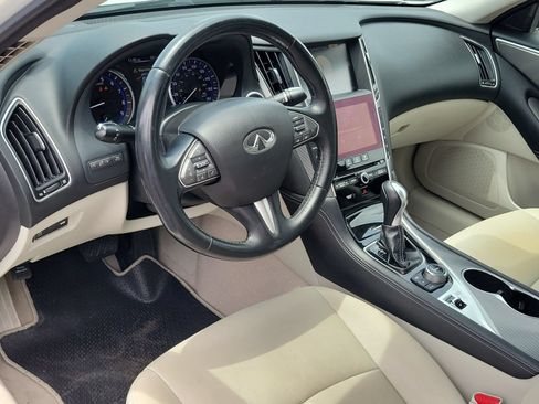 Used 2015 INFINITI Q50 w/ Moonroof Package RWD image 10