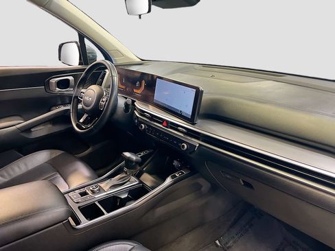 Used 2024 Kia Sorento S FWD image 28