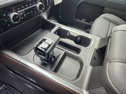 New 2026 GMC Sierra 1500 SLT image 19