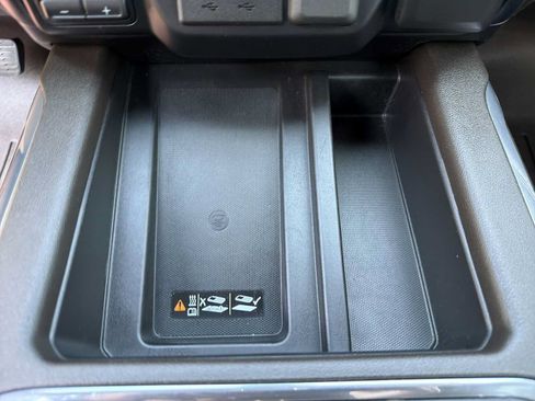 Used 2019 GMC Sierra 1500 SLT w/ SLT Premium Plus Package AWD/4WD image 11