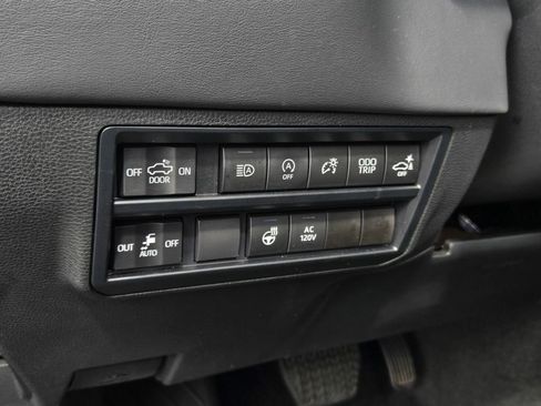 Used 2023 Toyota Tundra Platinum AWD/4WD image 22