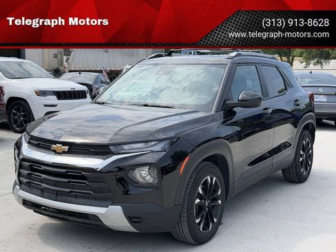 Used 2023 Chevrolet TrailBlazer LT w/ Convenience Package FWD image 1