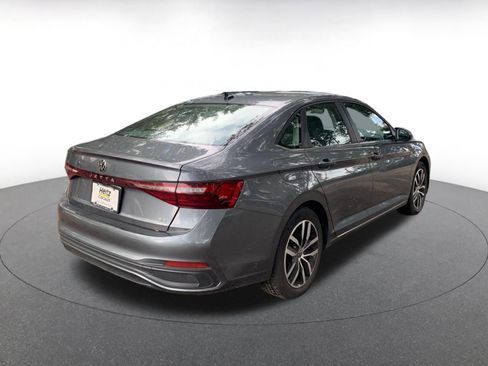 Used 2025 Volkswagen Jetta SE image 7