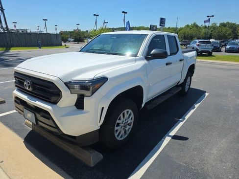 Used 2024 Toyota Tacoma SR AWD/4WD image 1