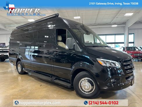 Used 2022 Mercedes-Benz Sprinter 3500 image 1