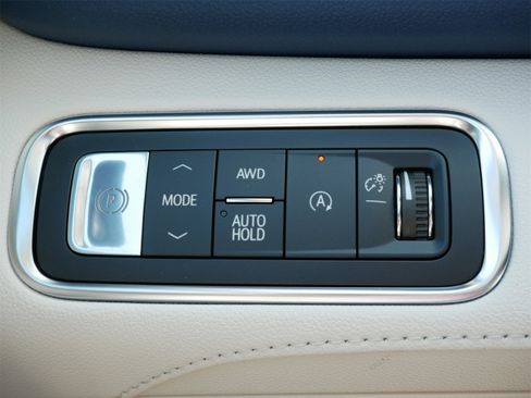 New 2026 Buick Enclave Avenir w/ Super Cruise Package image 9