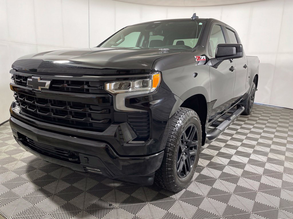 Used 2024 Chevrolet Silverado 1500 RST w/ Z71 Off-Road Package AWD/4WD image 4