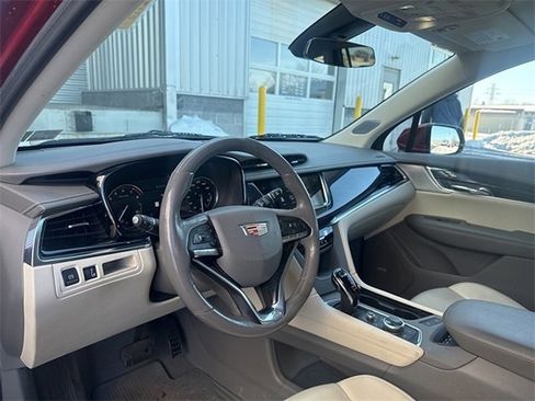 Used 2021 Cadillac XT6 Premium Luxury image 5