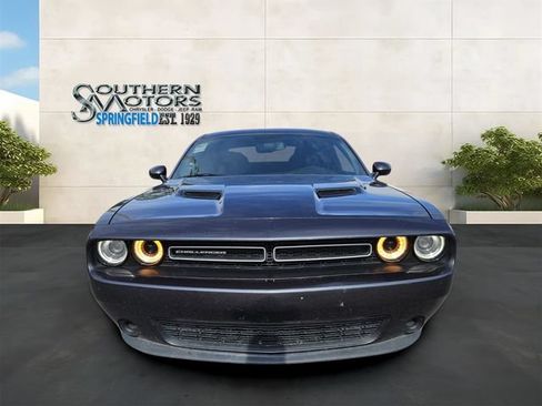 Used 2019 Dodge Challenger SXT RWD image 8