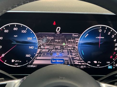 Certified 2025 Mercedes-Benz GLC 350e 4MATIC image 17