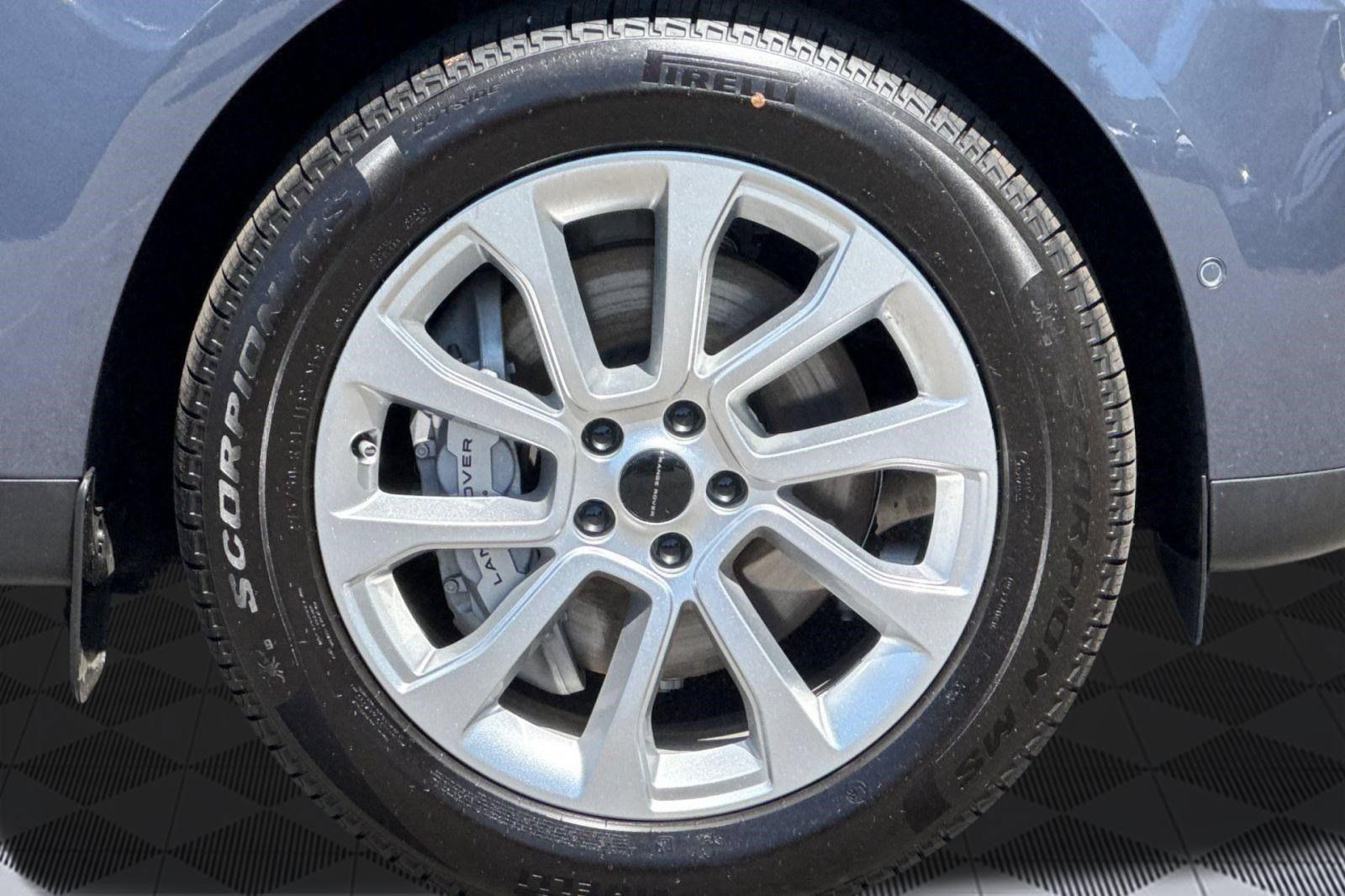 New 2026 Land Rover Range Rover Sport SE AWD/4WD image 12