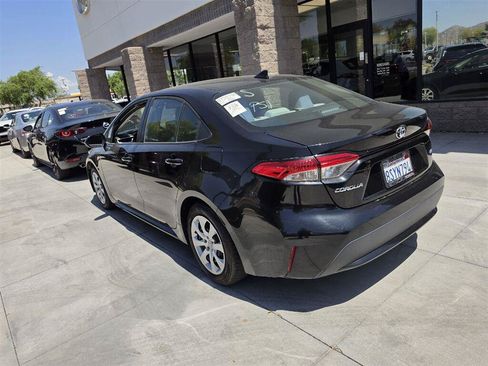 Used 2021 Toyota Corolla LE w/ Carpet Mat Package (TMS) FWD image 4
