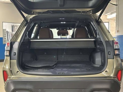 Used 2025 Subaru Forester Touring w/ Popular Package - Touring AWD/4WD image 34