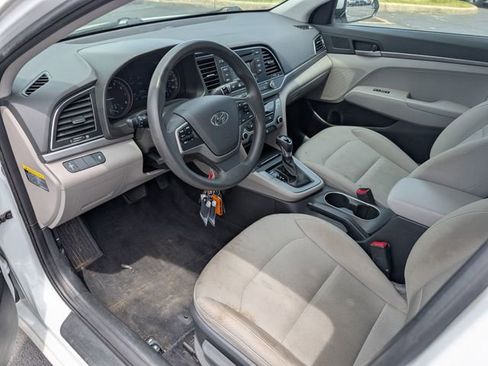 Used 2017 Hyundai Elantra SE FWD image 11