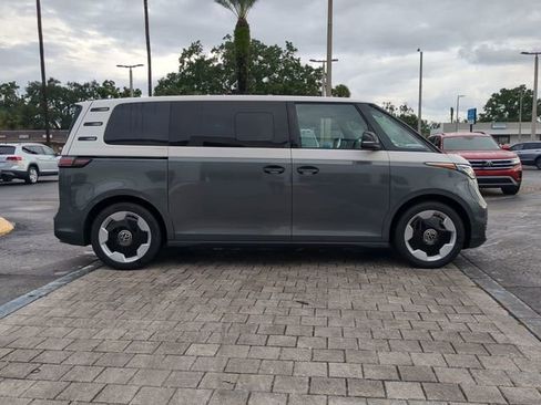 New 2025 Volkswagen ID. Buzz Pro S Plus image 3