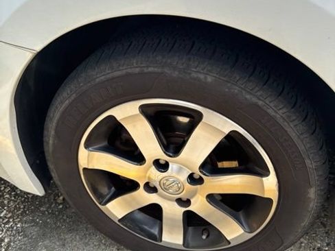 Used 2012 Nissan Sentra 2.0 SR w/ Special Edition Pkg FWD image 27