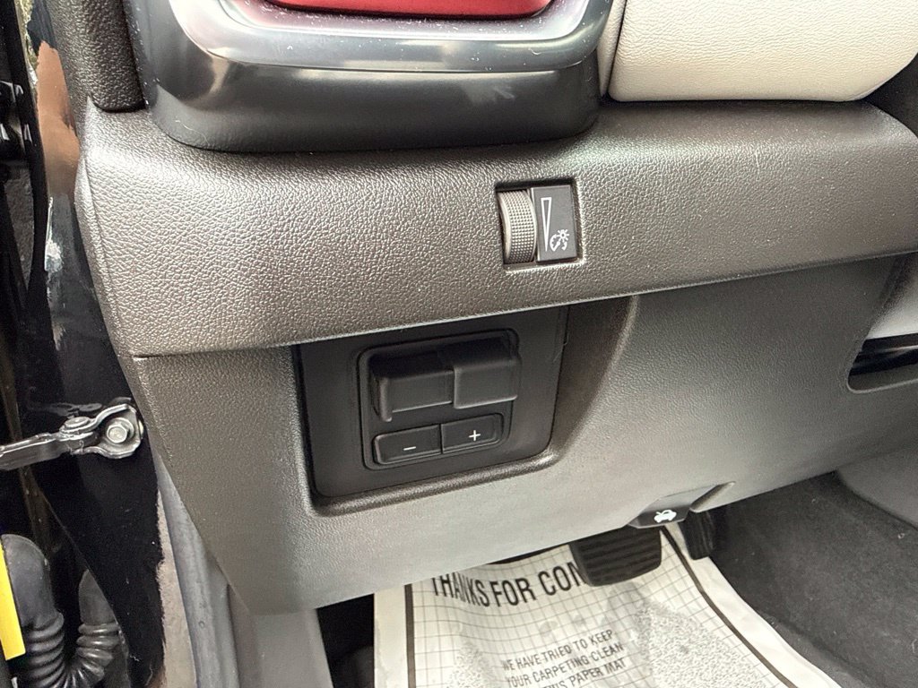 Used 2025 GMC Canyon AT4 w/ AT4X Package AWD/4WD image 24