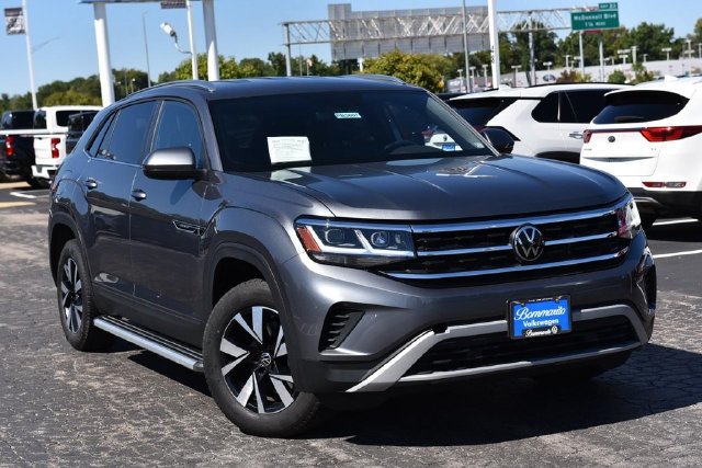 Certified 2023 Volkswagen Atlas Cross Sport SE AWD/4WD image 2