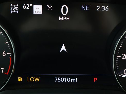 Used 2022 Buick Envision Essence w/ Technology Package I image 12