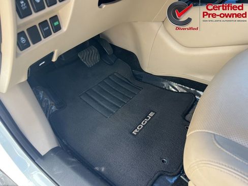 Used 2020 Nissan Rogue SL FWD image 46