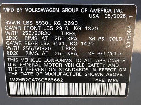 Used 2025 Volkswagen Atlas SE AWD/4WD image 12