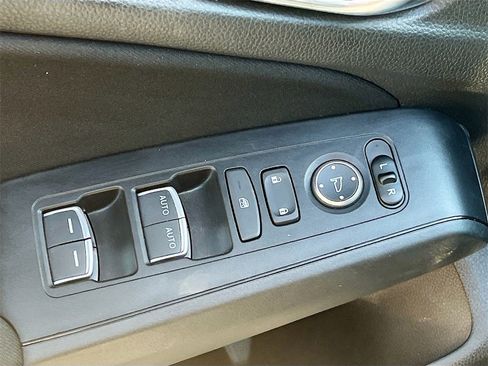 Used 2025 Honda Civic Sport image 17