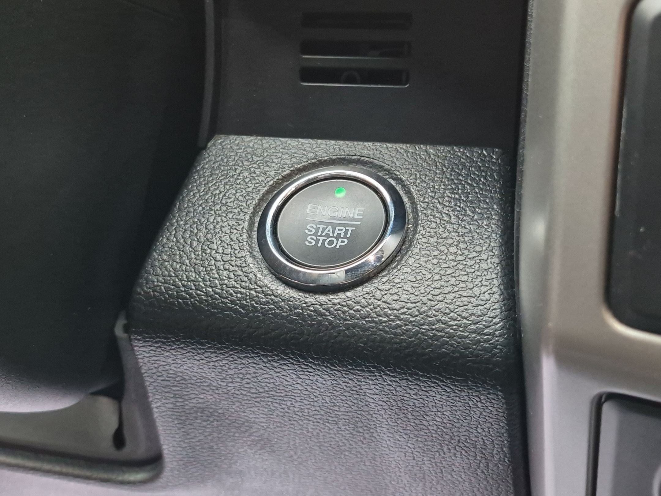 Used 2019 Ford F150 Lariat w/ Equipment Group 502A Luxury AWD/4WD image 18