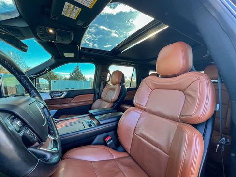 Used 2020 Lincoln Navigator L Reserve w/ Equipment Group 208A Reserve image 37