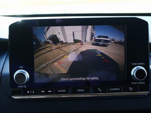 Used 2024 Mitsubishi Outlander ES image 17