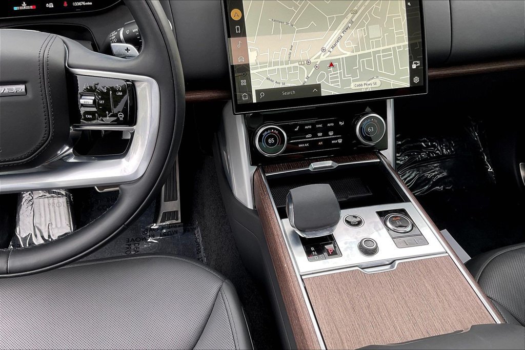 Used 2023 Land Rover Range Rover SE AWD/4WD image 18