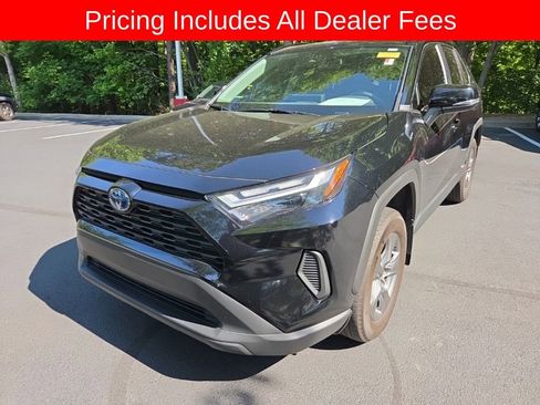 Used 2024 Toyota RAV4 XLE w/ Convenience Package AWD/4WD image 13