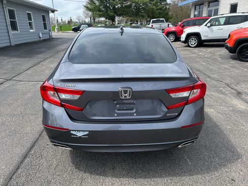 Used 2018 Honda Accord Touring image 6