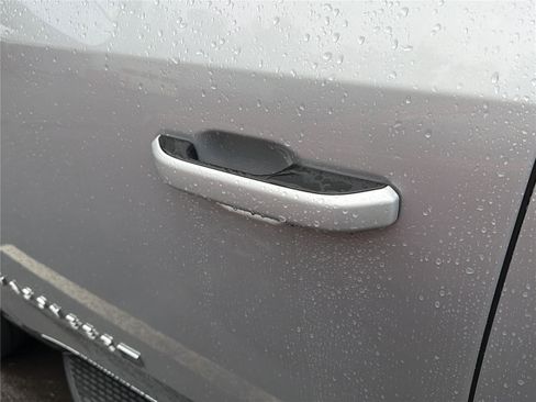 Used 2024 Jeep Wagoneer L Series II w/ Flexible Seating Group image 7