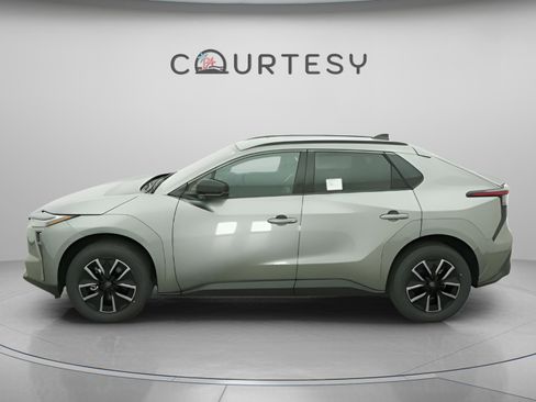 New 2026 Toyota bZ XLE image 4
