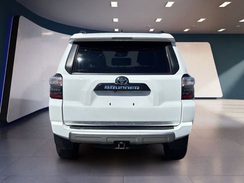 Used 2022 Toyota 4Runner TRD Off-Road Premium AWD/4WD image 4