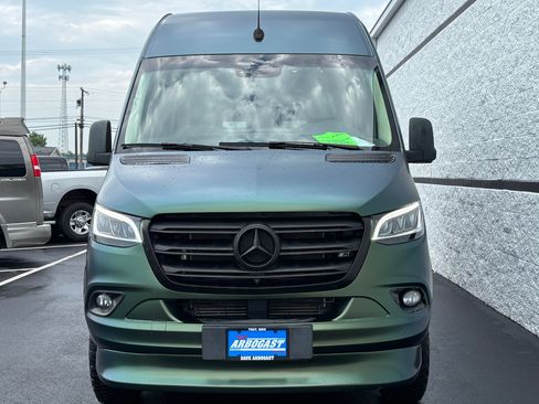Used 2021 Mercedes-Benz Sprinter 2500 image 6