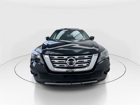 Used 2018 Nissan Pathfinder Platinum image 3