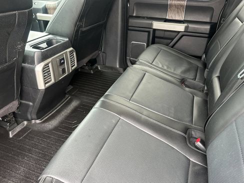 Used 2017 Ford F250 Lariat w/ Lariat Value Package AWD/4WD image 13