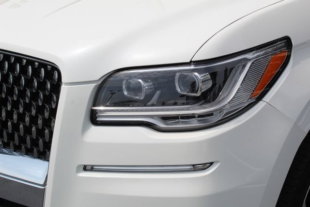 Certified 2023 Lincoln Navigator Black Label AWD/4WD image 12