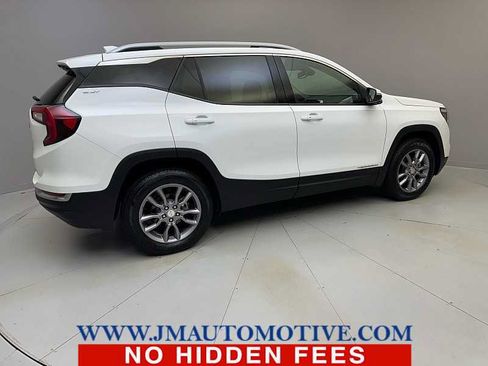 Used 2024 GMC Terrain SLT AWD/4WD image 5