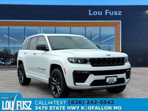 New 2026 Jeep Grand Cherokee Limited AWD/4WD image 1