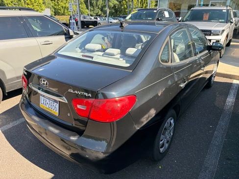 Used 2010 Hyundai Elantra GLS FWD image 11