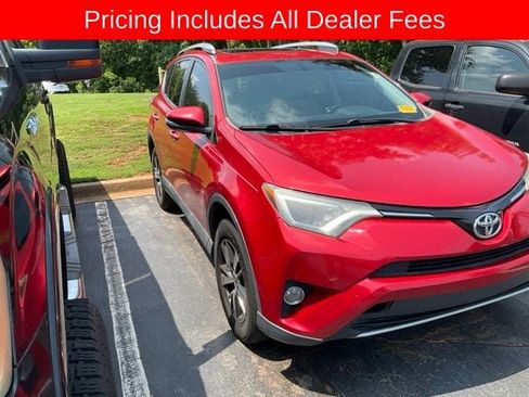 Used 2016 Toyota RAV4 XLE FWD image 1