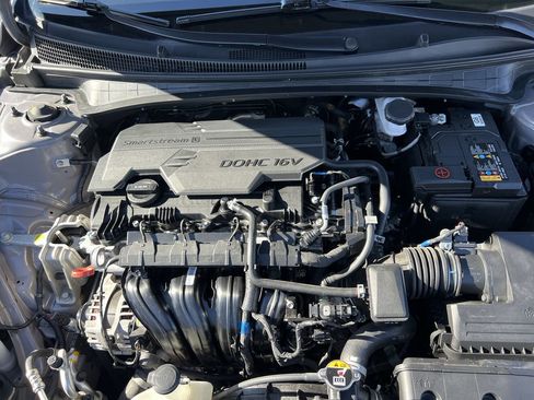 Used 2024 Hyundai Elantra SEL image 35