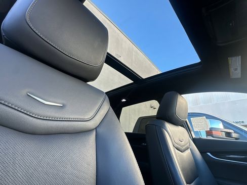 Used 2025 Cadillac XT5 Premium Luxury image 21