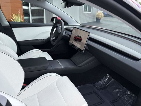 Used 2024 Tesla Model 3 Performance AWD/4WD image 17