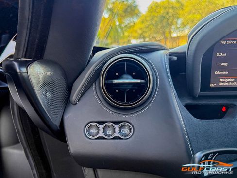 Used 2018 McLaren 720S Luxury image 23