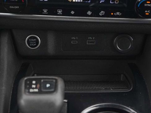Used 2022 Nissan Rogue SV AWD/4WD image 22