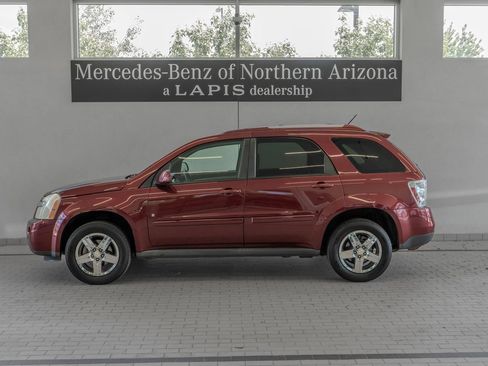 Used 2007 Chevrolet Equinox LT w/ LT Preferred Equipment Group AWD/4WD image 2